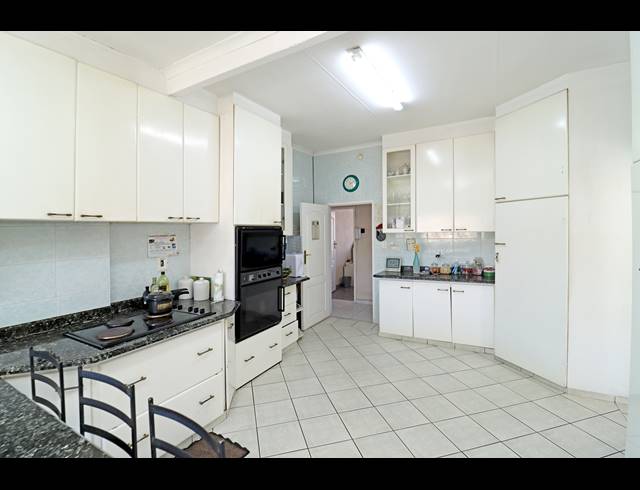 4 BEDROOM HOUSE FOR SALE IN CROSBY